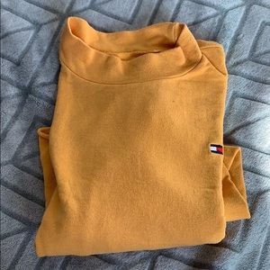 yellow tommy hilfiger cropped mockneck